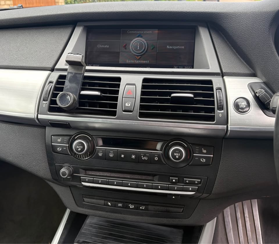 BMW X5 photo 8