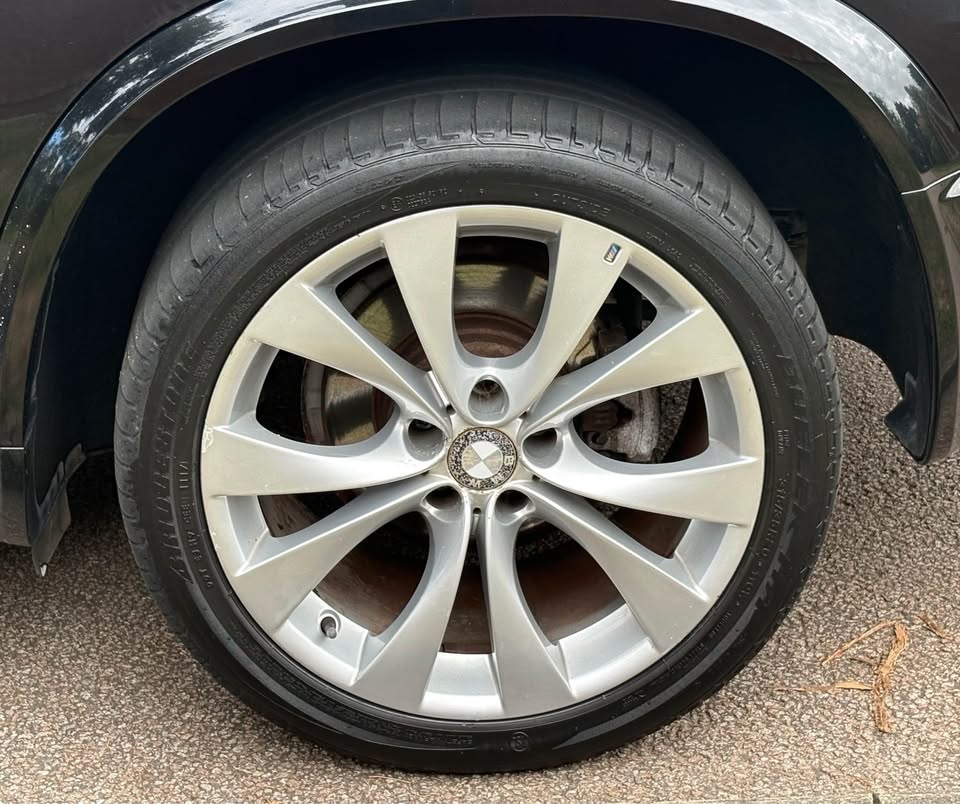 BMW X5 photo 2