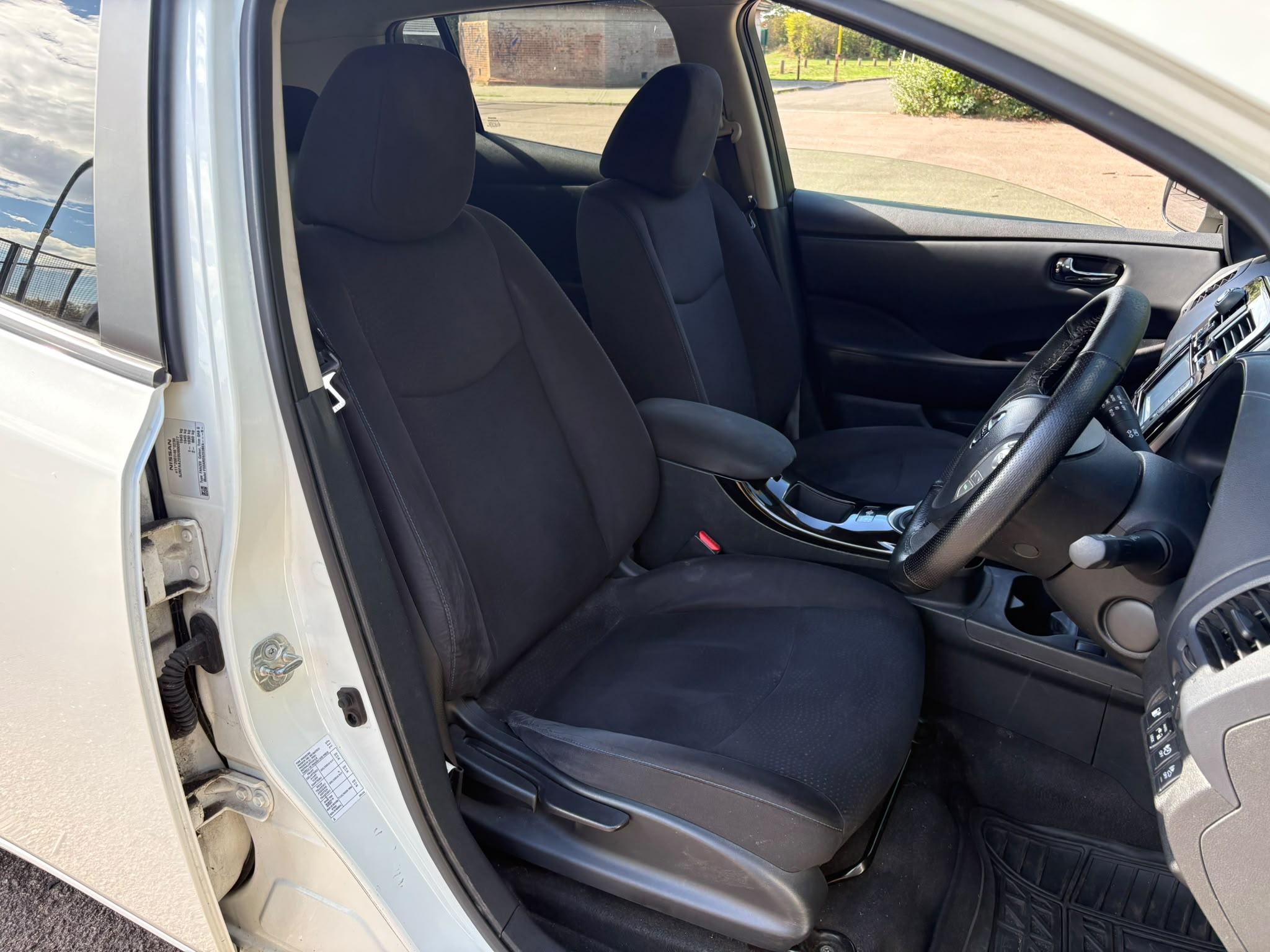 Nissan Leaf photo 5