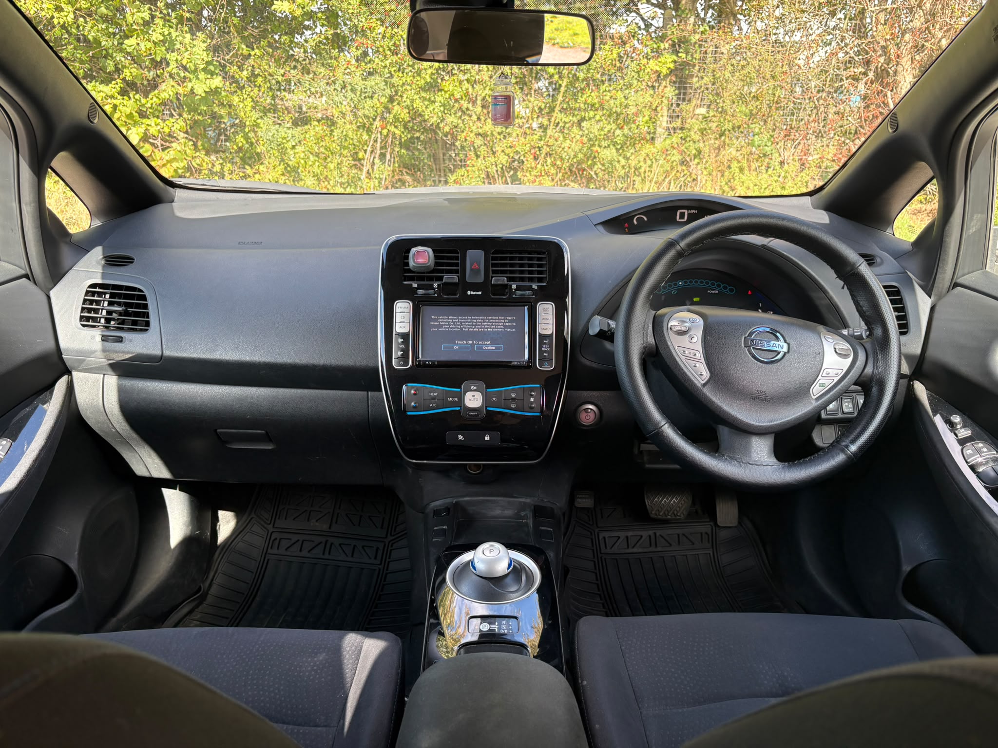 Nissan Leaf photo 7