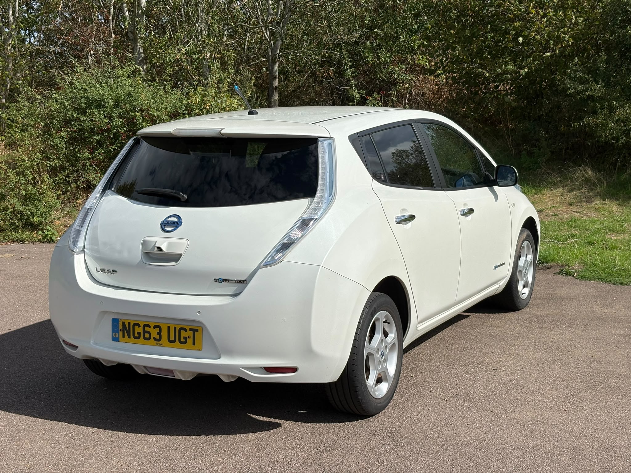 Nissan Leaf photo 3