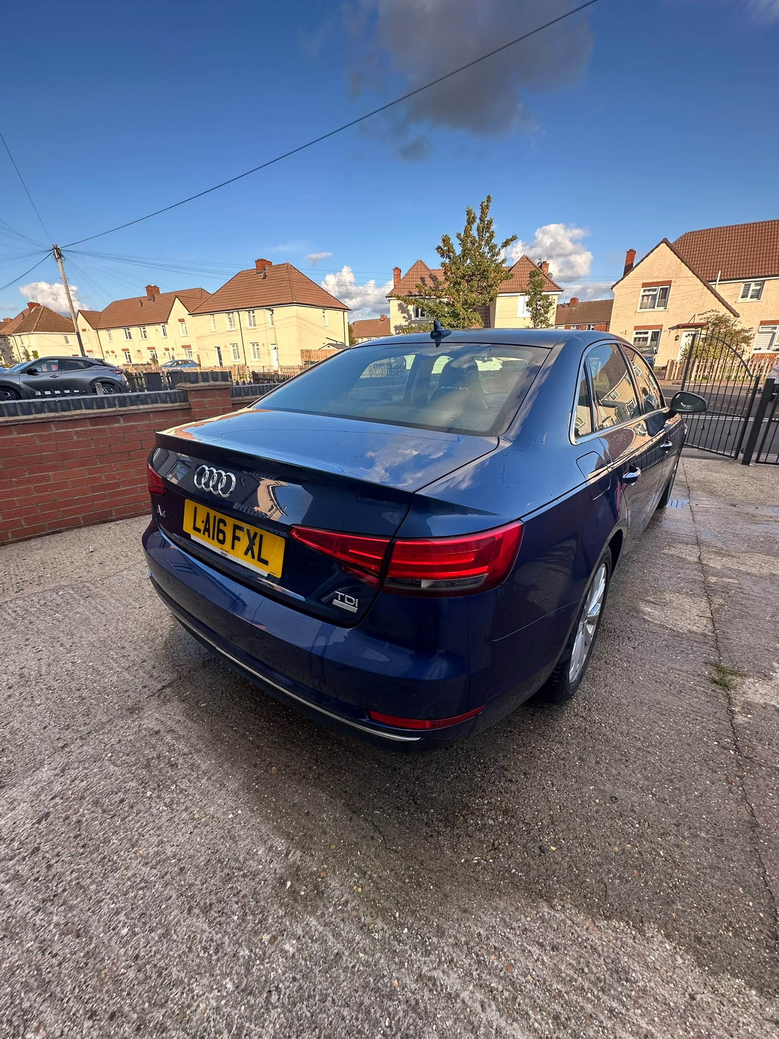 Audi A4 2.0 TDI S line photo 7